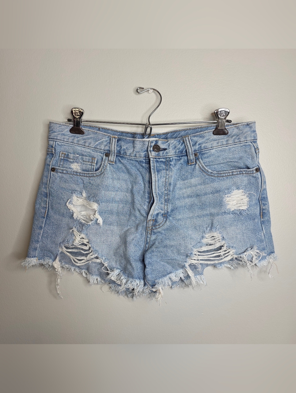 Hidden Light Wash Distressed Denim Shorts Sz L